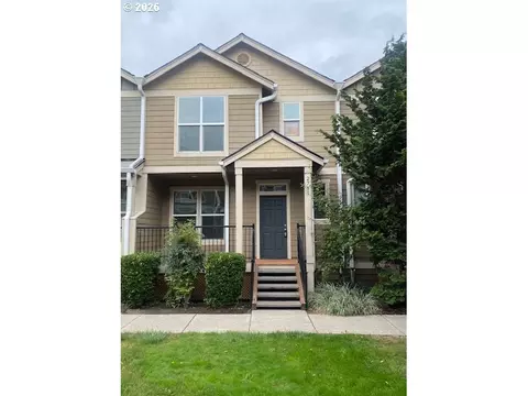 2781 SE Nicklaus Ct, Hillsboro, OR 97123