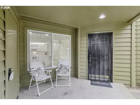 5063 SW Foothills Dr #F, Lake Oswego, OR 97034