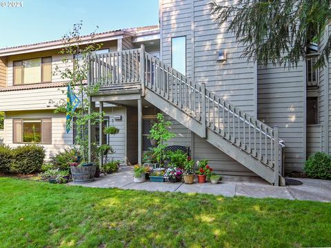 2096 Lake Isle Dr, Eugene, OR 97401 photo 1