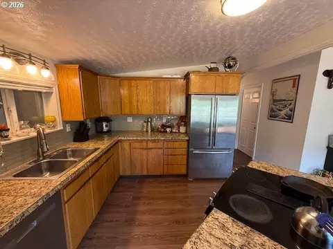 Kitchen - 8429 Duncan Island Rd, Mapleton, OR 97453 photo 4 of 4
