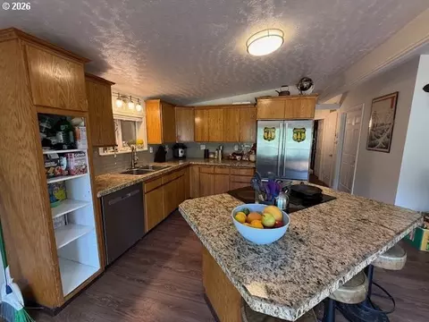 Kitchen - 8429 Duncan Island Rd, Mapleton, OR 97453 photo 1 of 4