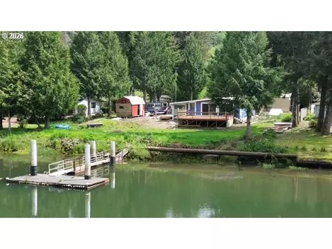 View/Area - 8429 Duncan Island Rd, Mapleton, OR 97453 photo 9 of 13