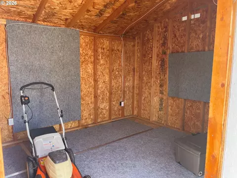 Other - 614 Burghardt Dr, Molalla, OR 97038 photo 4 of 7