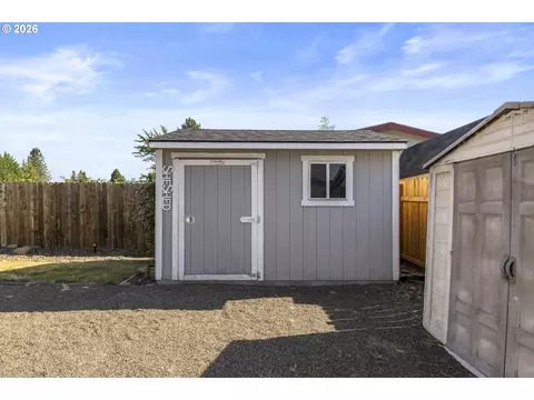 Other - 614 Burghardt Dr, Molalla, OR 97038 photo 6 of 7
