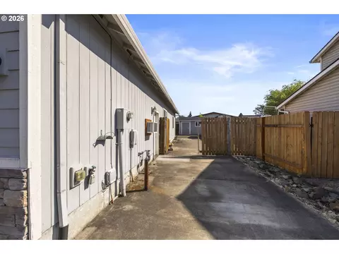 Other - 614 Burghardt Dr, Molalla, OR 97038 photo 7 of 7