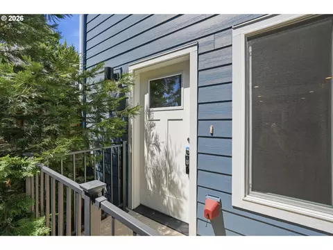 3769 SE 43rd Ave #B, Portland, OR 97206