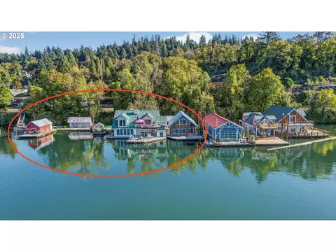 903 S Mcloughlin Blvd #G, Oregon City, OR 97045