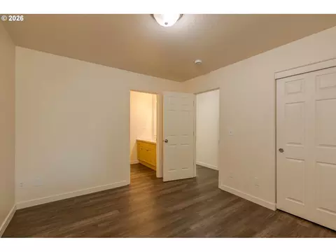 Bedroom - 871 SW Junction Pl, Gresham, OR 97080 photo 2 of 2
