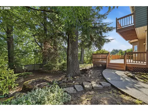 Exterior - 2125 NW 47th Ave, Camas, WA 98607 photo 6 of 9