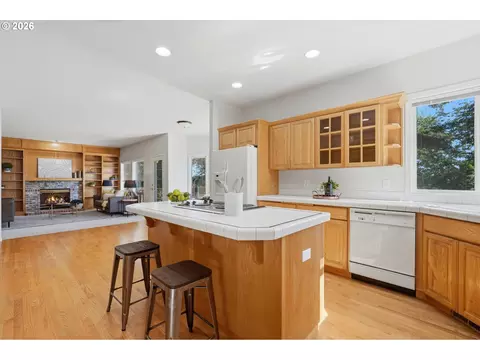 Kitchen - 2125 NW 47th Ave, Camas, WA 98607 photo 3 of 3