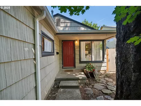 6417 SE Woodstock Blvd, Portland, OR 97206