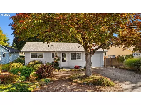 1444 Walton Way, Woodburn, OR 97071