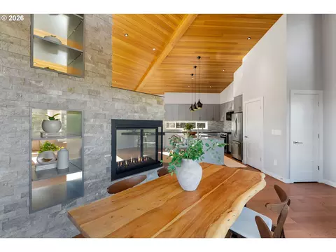 Dining - 400 Maya Way, Mosier, OR 97040 photo 2 of 3