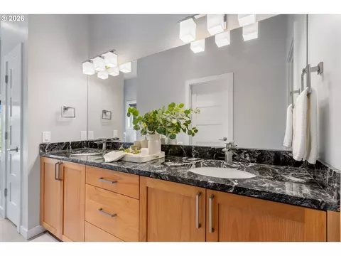 Bath - 400 Maya Way, Mosier, OR 97040 photo 3 of 8