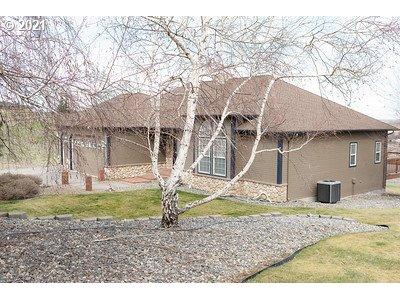 71081 Arabian Dr, Pendleton, OR 97801 photo 1