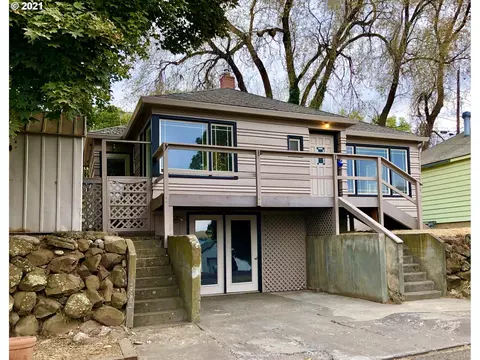 924 SW Goodwin Pl, Pendleton, OR 97801 photo 1