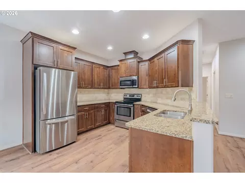 Kitchen - 2156 SW 14th Dr, Gresham, OR 97080 photo 1 of 6