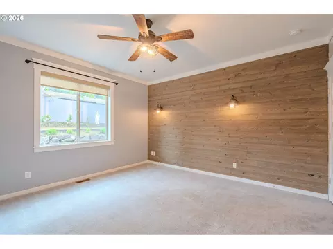 Bedroom - 2156 SW 14th Dr, Gresham, OR 97080 photo 11 of 13