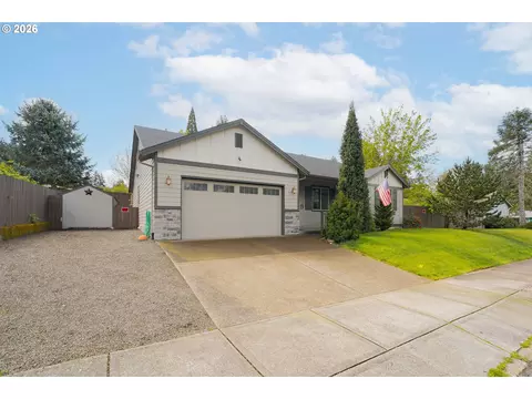 Exterior - 2156 SW 14th Dr, Gresham, OR 97080 photo 2 of 13