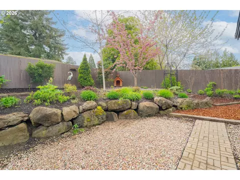Exterior - 2156 SW 14th Dr, Gresham, OR 97080 photo 4 of 13