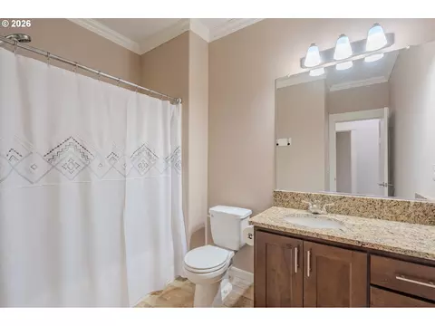 Bath - 2156 SW 14th Dr, Gresham, OR 97080 photo 1 of 5