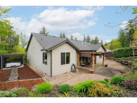 Exterior - 2156 SW 14th Dr, Gresham, OR 97080 photo 6 of 13
