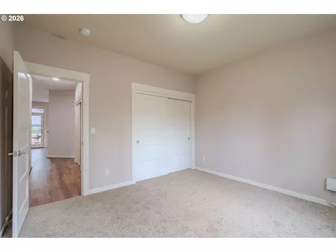 Bedroom - 2156 SW 14th Dr, Gresham, OR 97080 photo 8 of 13