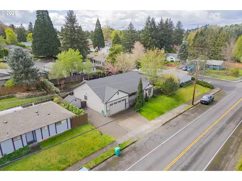 View/Area - 2156 SW 14th Dr, Gresham, OR 97080 photo 2 of 2