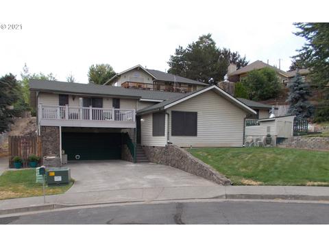 718 NW 3rd Dr, Pendleton, OR 97801 photo 1