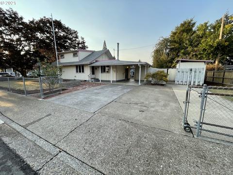 2002 H St, Springfield, OR 97477 photo 1