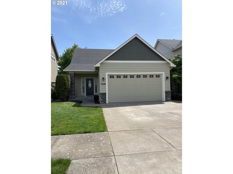 1949 Enchantment Dr, Eugene, OR 97402 photo 1