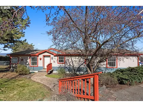 2921 Old Dufur Rd, The Dalles, OR 97058