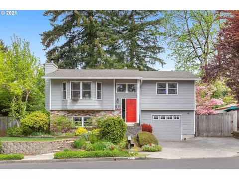 611 SE 8th St, Gresham, OR 97030 photo 1