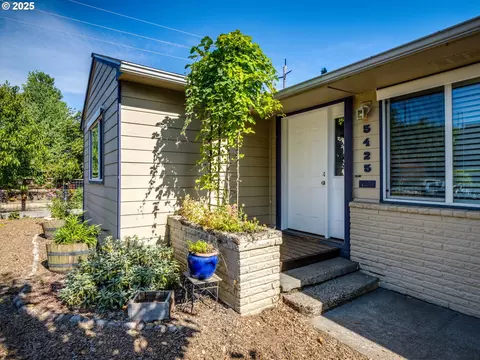 5425 N Syracuse St, Portland, OR 97203