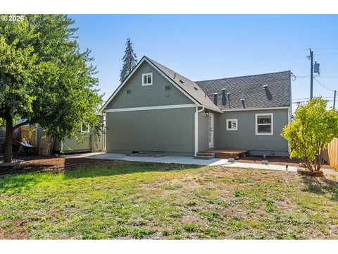 Exterior - 187 37th St, Springfield, OR 97478 photo 8 of 8
