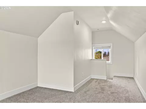 Bedroom - 187 37th St, Springfield, OR 97478 photo 6 of 6