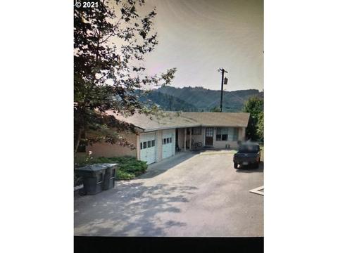 378 E Third Ave, Sutherlin, OR 97479 photo 1