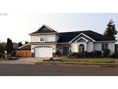 203 Danielle Dr, Winston, OR 97496 photo 1