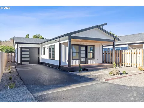 327 SE Oar Ave, Lincoln City, OR 97367
