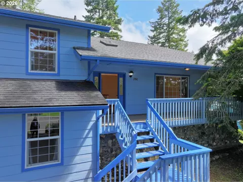 860 Jodee Ln, Brookings, OR 97415