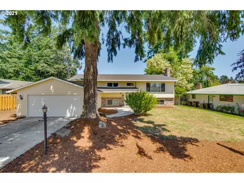 7145 Valley View Dr, Gladstone, OR 97027 photo 1