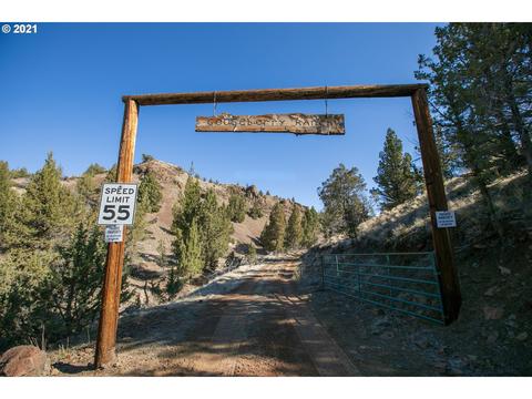 4095 SE Trout Creek Rd, Ashwood, OR 97711