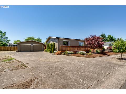 3074 Stapp Dr, Eugene, OR 97408 photo 1