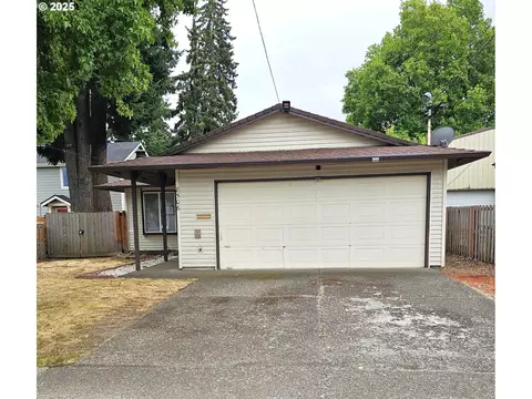 8506 NE Hassalo St, Portland, OR 97220