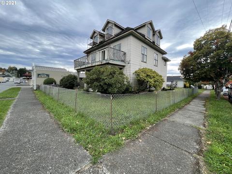 606 Maple, Myrtle Point, OR 97458 photo 1