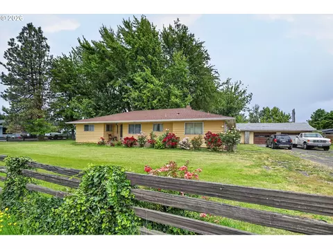 3610 Chevron Dr, Hood River, OR 97031