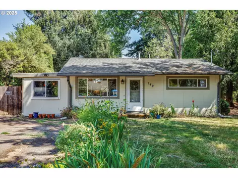 149 Donald St, Oregon City, OR 97045