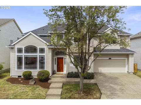 8967 SW Greening Ln, Tigard, OR 97224