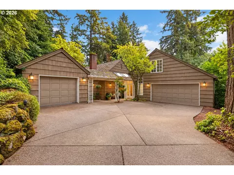 199 Pine Valley Rd, Lake Oswego, OR 97034