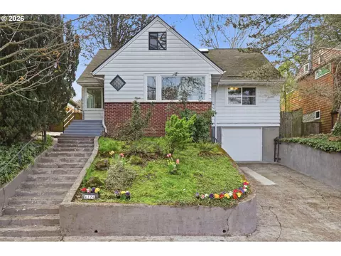 4124 SE Ash St, Portland, OR 97214